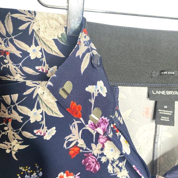 Lane Bryant "The Allie" Navy Floral Wide Leg Four Pocket Pants Size 28 - Picture 8 of 10
